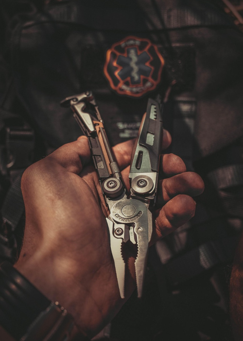 Multi-Tool Pocket Knife